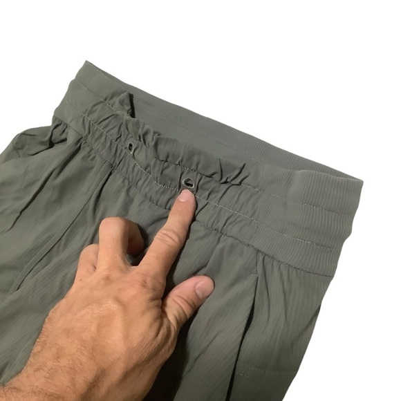 Lululemon Beyond the Studio Crop Sz 4 Grey Sage - Picture 11 of 13
